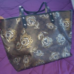 Coach Signature Tote